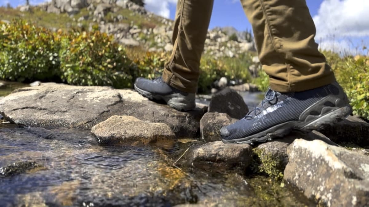 la-sportiva-wildcat-trail-runner-stream Close up of hikers trail runners crossing a stream on the Four Pass Loop in September.