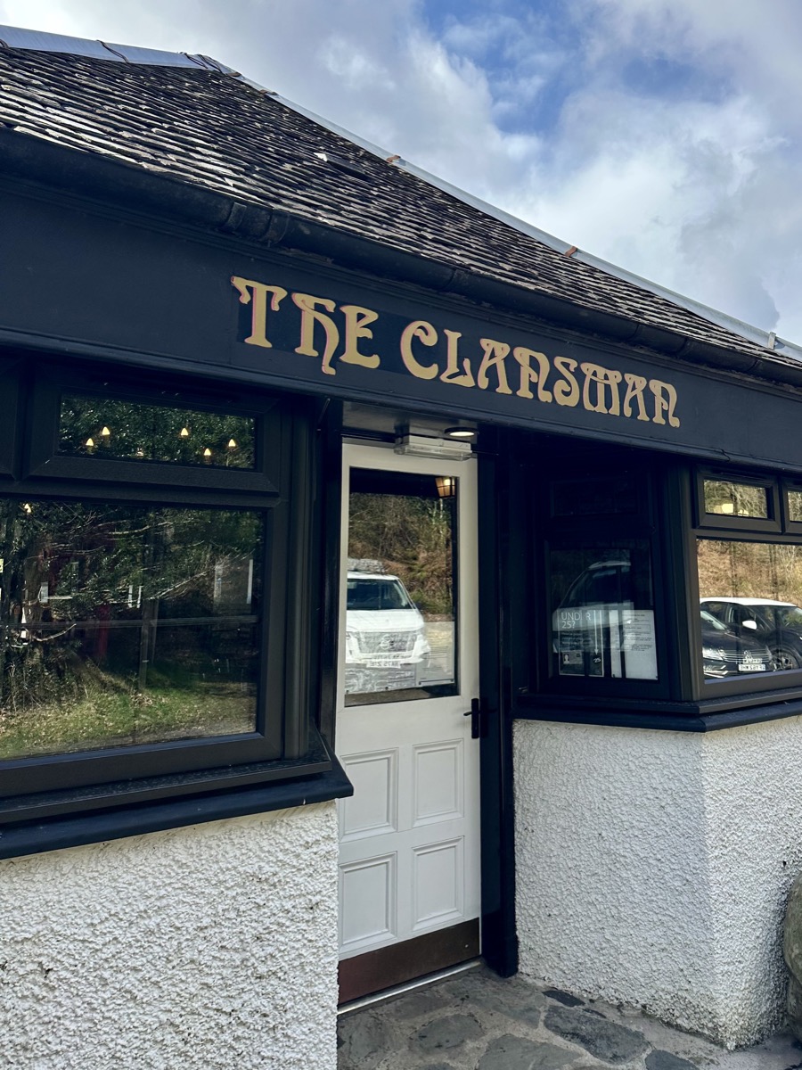 west-highland-way-clansman-pub The Clansman pub sign in Inverarnan on the West Highland Way